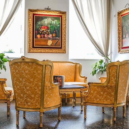 Hotel Assenzio Praha Bagian luar foto