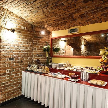 Hotel Assenzio Praha Bagian luar foto