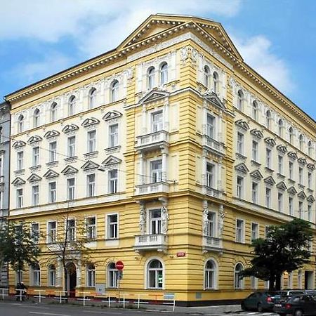 Hotel Assenzio Praha Bagian luar foto