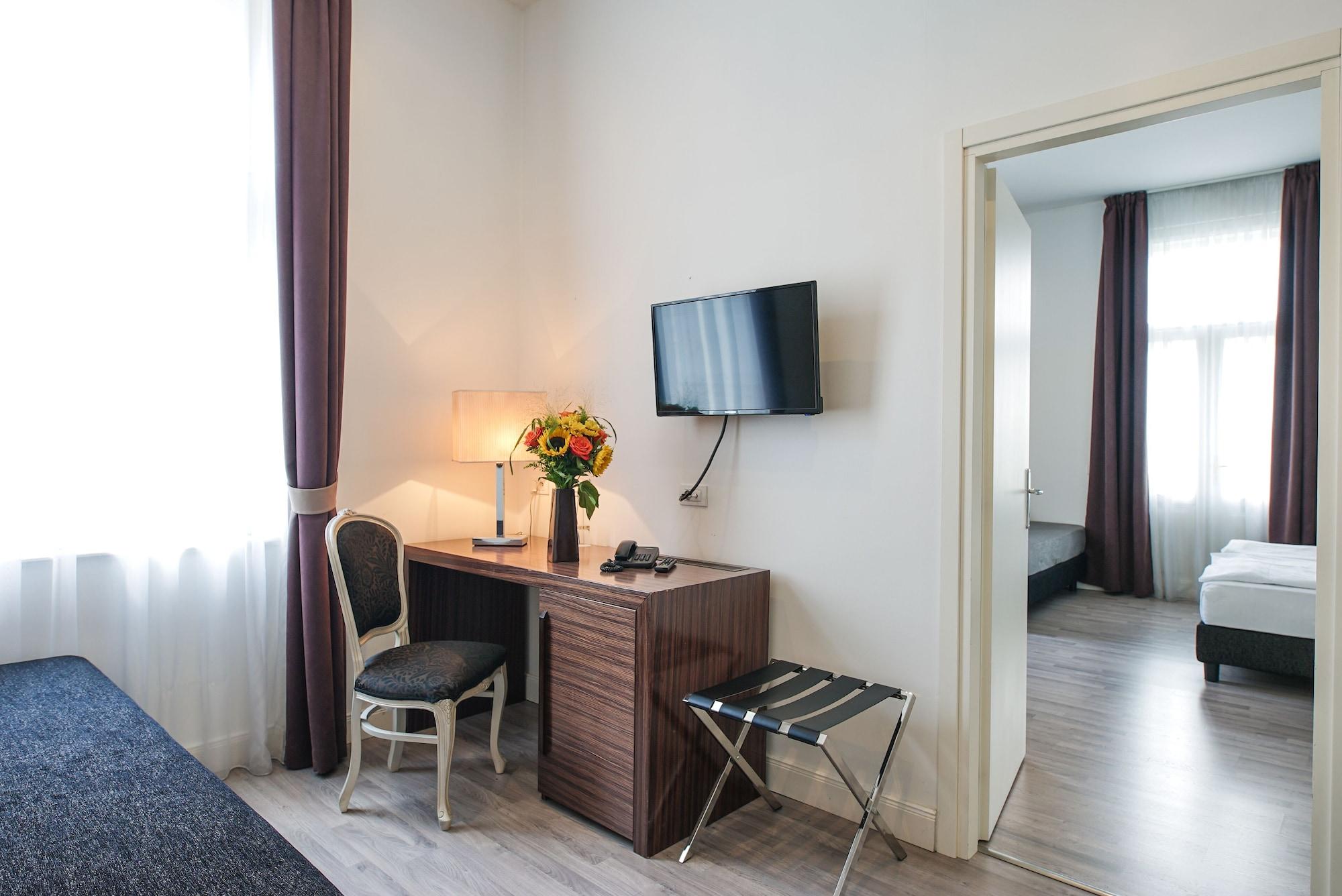Hotel Assenzio Praha Bagian luar foto