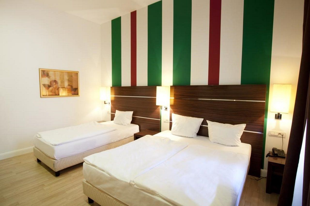 Hotel Assenzio Praha Bagian luar foto