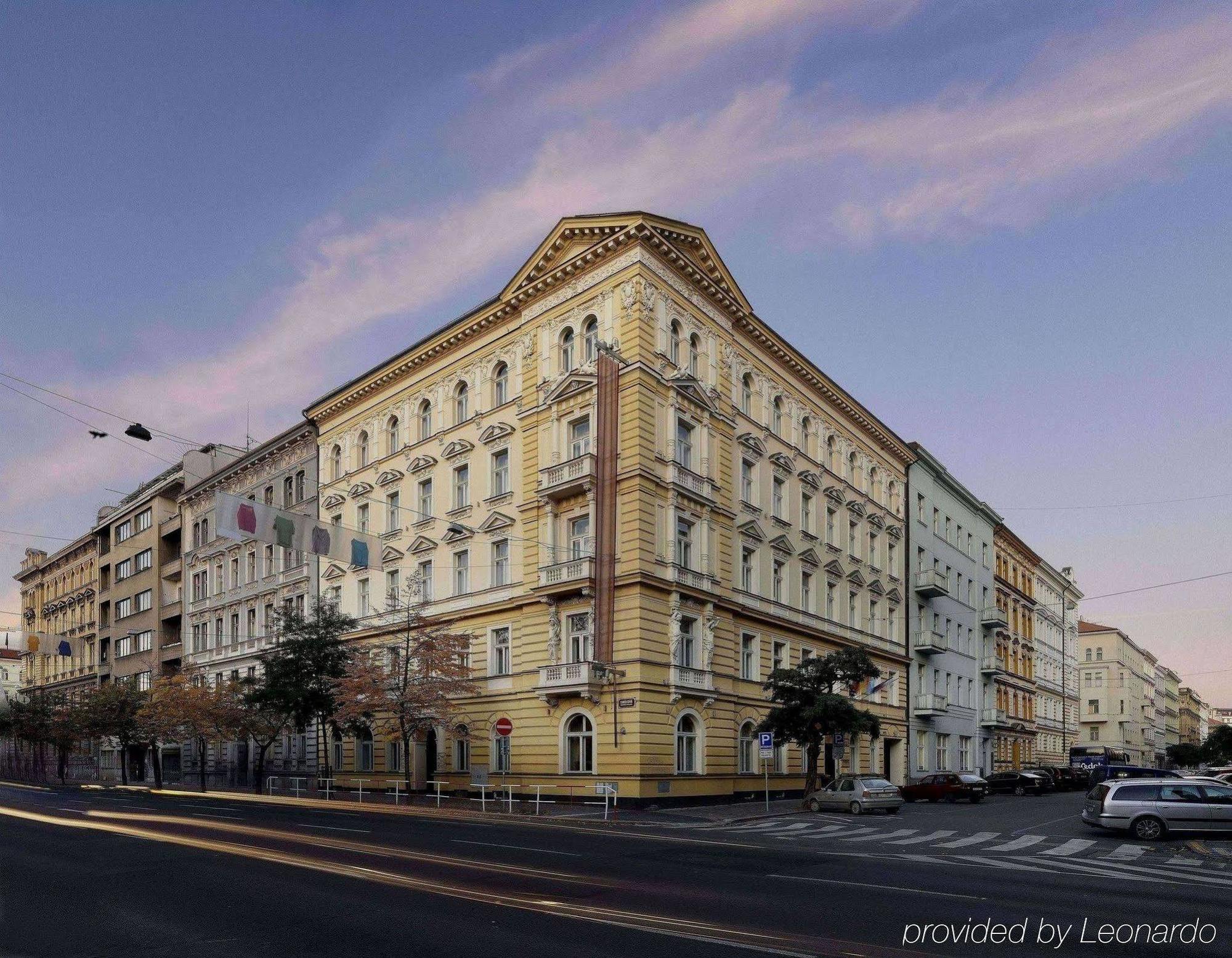 Hotel Assenzio Praha Bagian luar foto