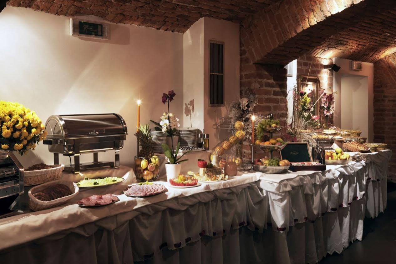 Hotel Assenzio Praha Bagian luar foto