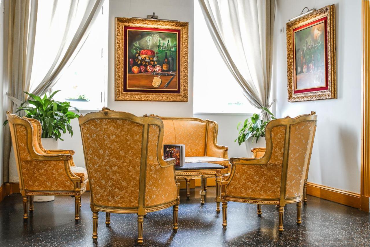 Hotel Assenzio Praha Bagian luar foto