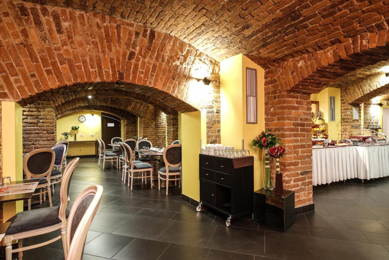 Hotel Assenzio Praha Bagian luar foto