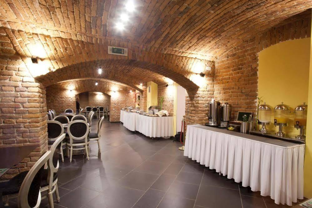 Hotel Assenzio Praha Bagian luar foto
