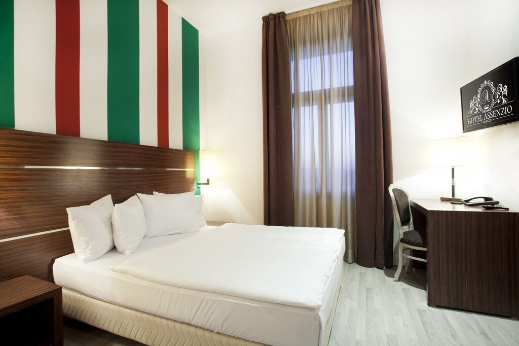 Hotel Assenzio Praha Bagian luar foto